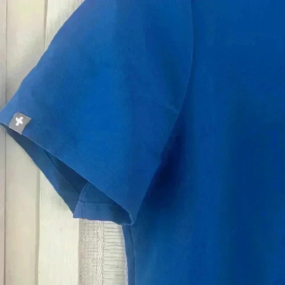 Figs Technical Collection Blue Scrub V-Neck Women's Size M - Picture 4 of 5